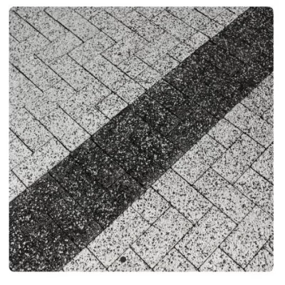 Pavaj presat CARAMIDA CU GRANIT 4CM / 20x10x4,3 cm spalat negru