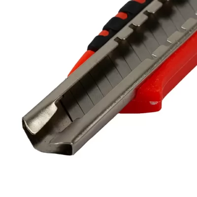 cutter-18mm-cu-sina-metalica-clema-maner-din-doua-componente-thumb-3