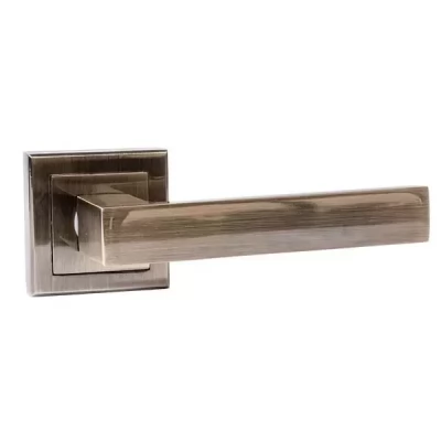 Maner pentru usa P05, p/u usi interne, aluminiu, baza patrata, culoarea bronz antic