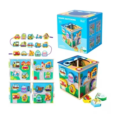 Cub interactiv din lemn cu masinute