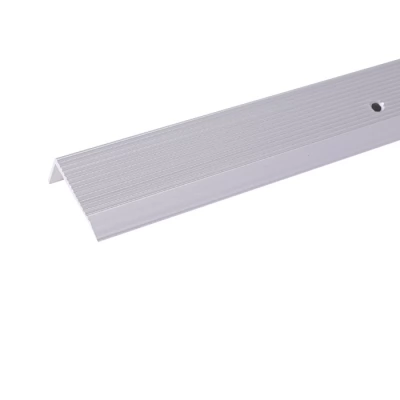 P5 Profil aluminiu striat p/u trepte 0.9m Silver Matt