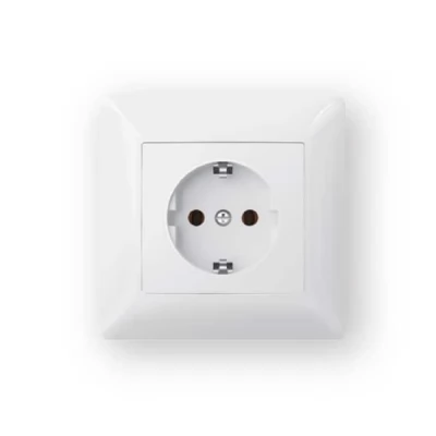  Linnera Priza cu impamantare 